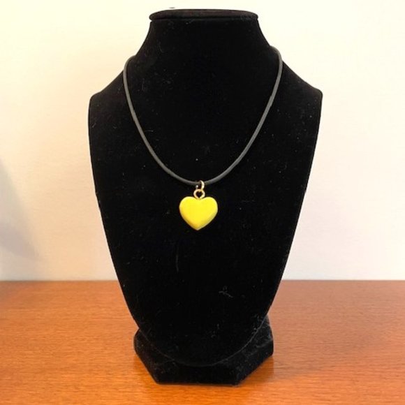 Black Choker Necklace with Yellow Heart Pendant - Picture 3 of 6